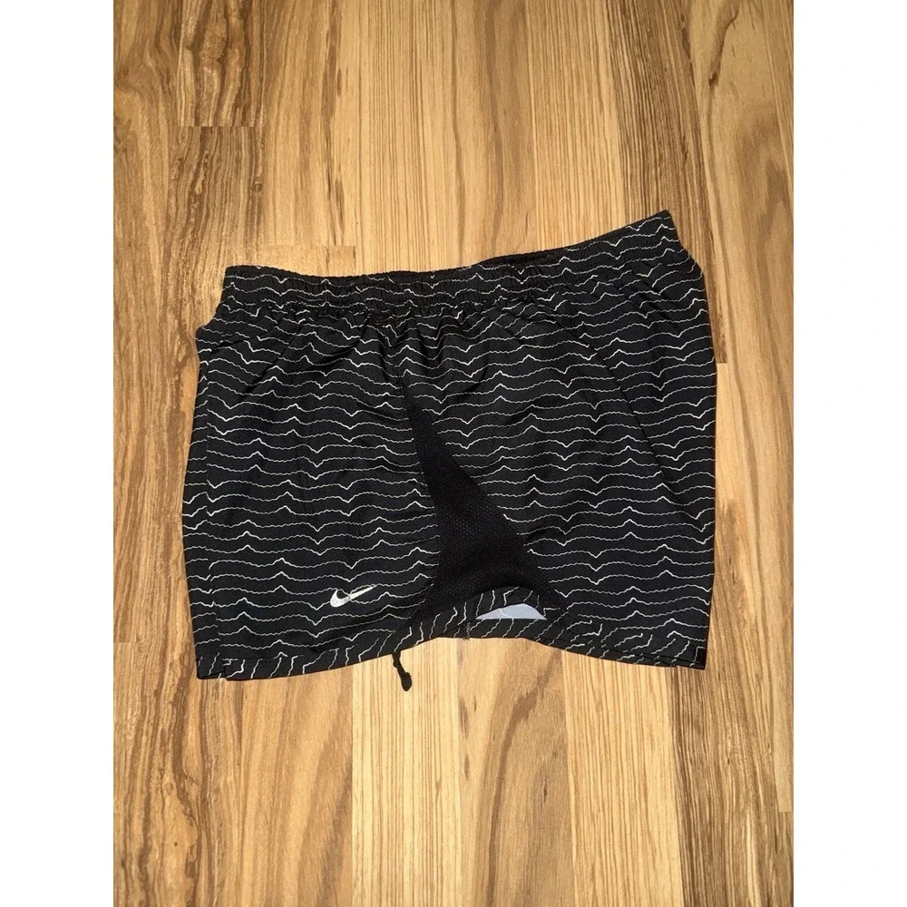 Nike Dri-Fit Running‎ Shorts Women's XS Black Geo Print Lined Elastic Waist